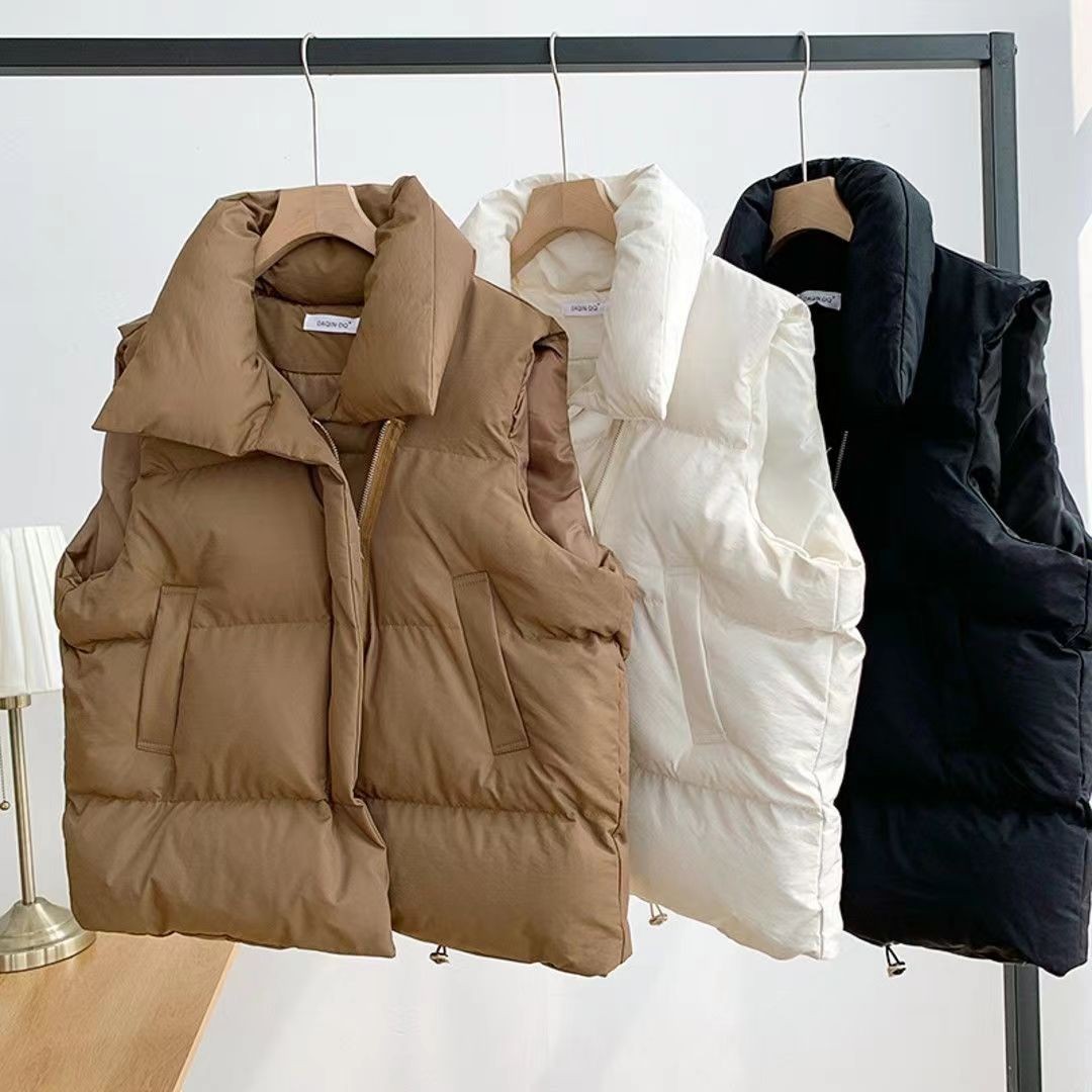 Padded Vest Gilet - เสื้อกั๊กบุนวมผ้าฝ้ายแฟชั่นผู้หญิงฤดูหนาว 2026 คอตั้ง ซิป แขนกุด ทรงหลวม